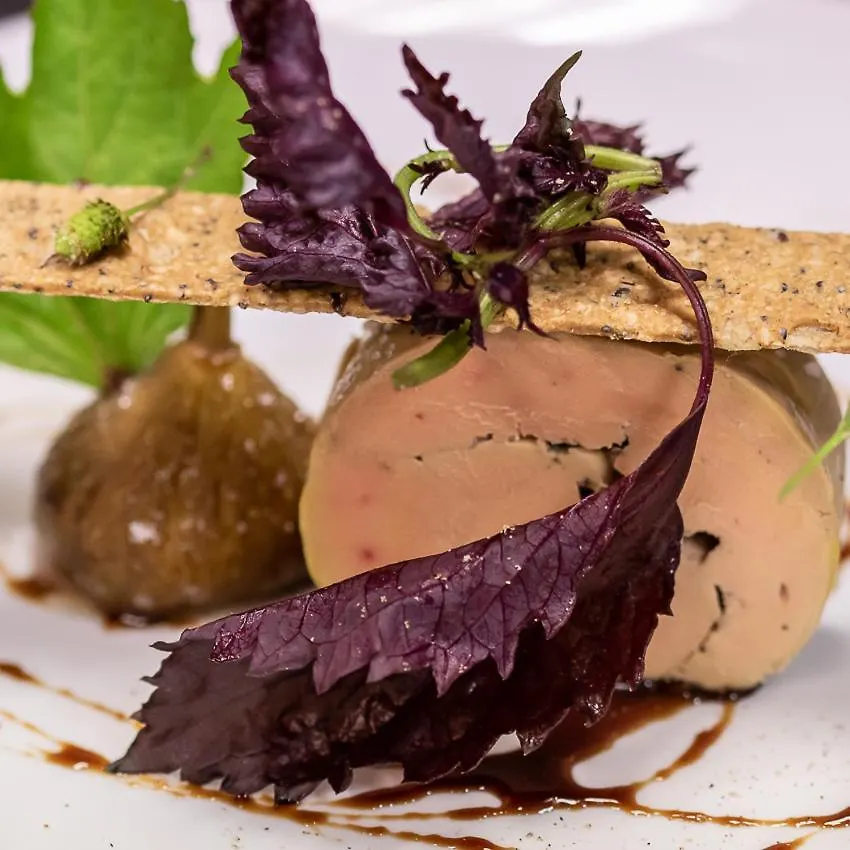 Logis Hotel Restaurant L'Auberge Du Chateau Muret-le-Château