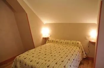 Logis Hotel Restaurant L'Auberge Du Chateau Muret-le-Château