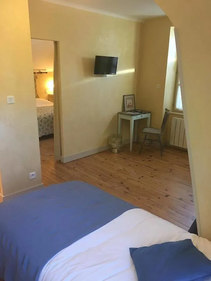 Logis Hotel Restaurant L'Auberge Du Chateau Muret-le-Château