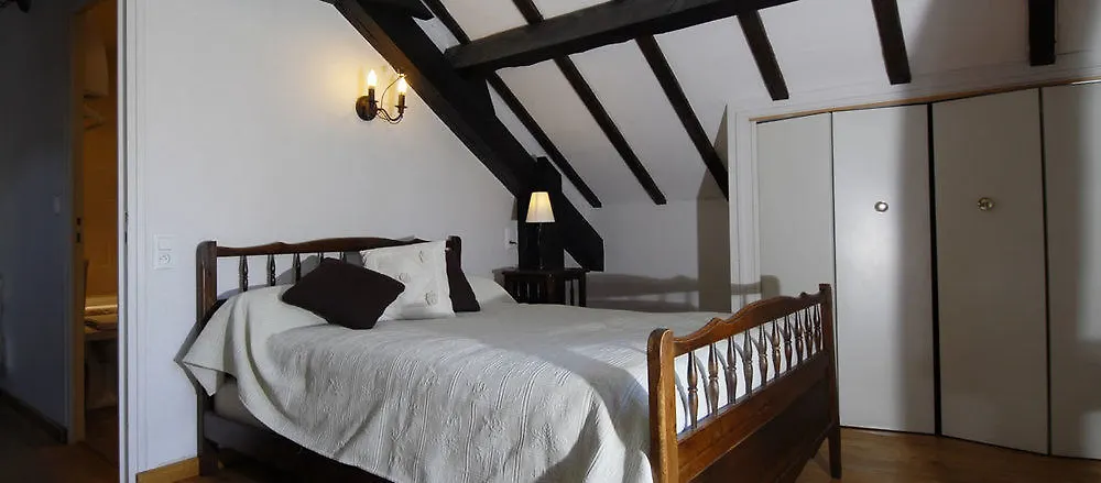 ***  Logis Hotel Restaurant L'Auberge Du Chateau Muret-le-Château Frankrijk