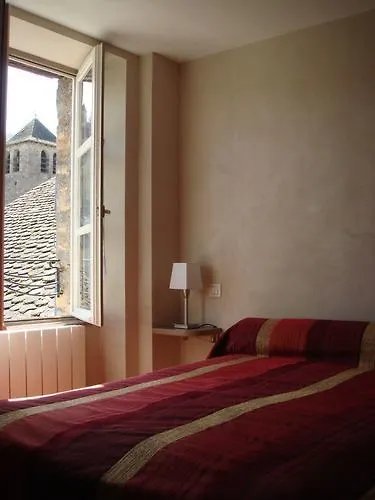 Logis Hotel Restaurant L'Auberge Du Chateau Muret-le-Château