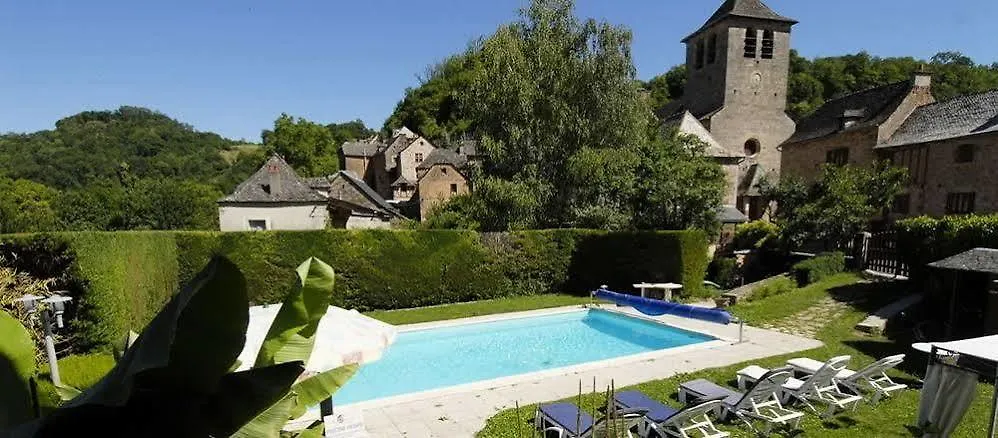 Logis Hotel Restaurant L'Auberge Du Chateau Muret-le-Château