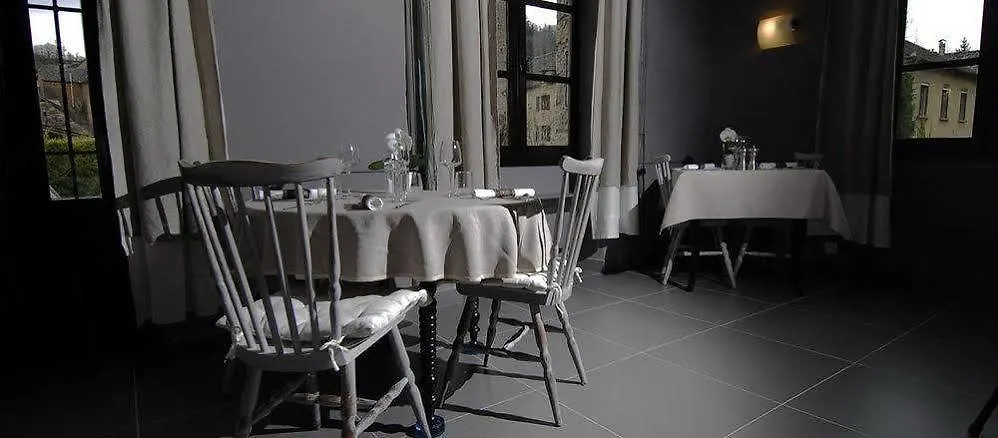 ***  Logis Hotel Restaurant L'Auberge Du Chateau Muret-le-Château Frankrijk