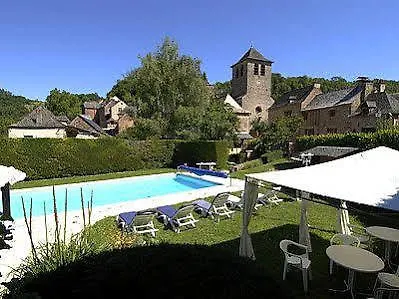 Logis Hotel Restaurant L'Auberge Du Chateau Muret-le-Château
